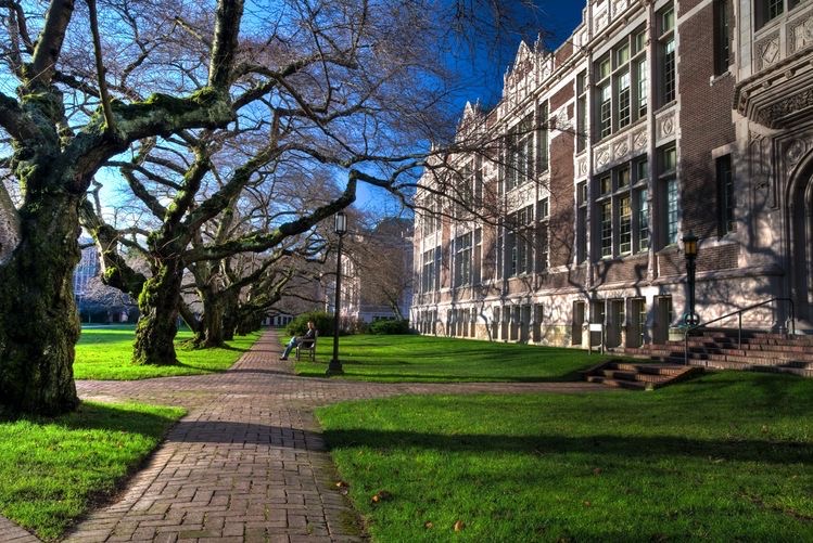 high school chef students live at UW.